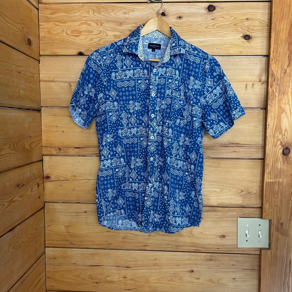 Casual Button Down Shirt Bundle Mens Small Medium Blue Plaid Paisley Fox Print